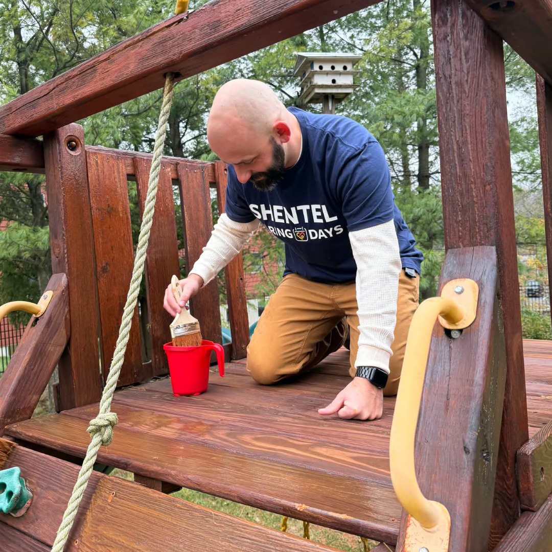 Shentel volunteers at Evans Home for Children in Winchester, Virginia